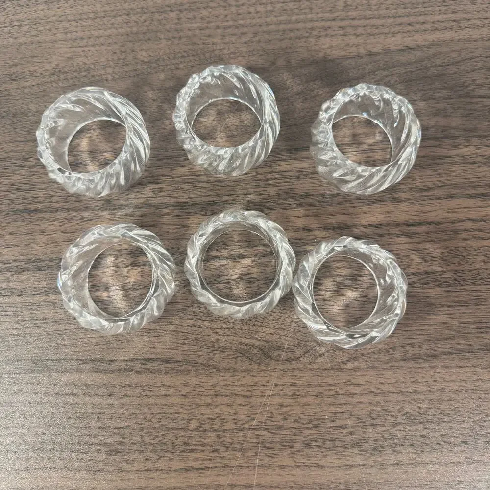 Set of Six Clear Acrylic‎ Twisted Napkin Rings – Modern Elegant Table Decor